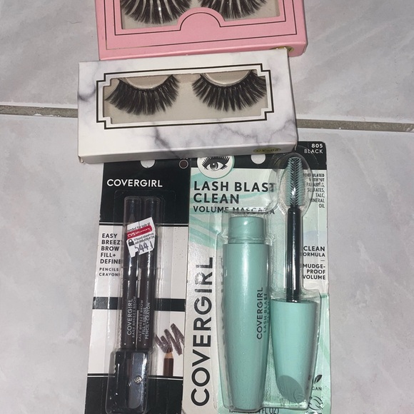 COVERGIRL Lash Blast Clean Mascara and Eyeliner with False Lashes Set - Picture 1 of 1